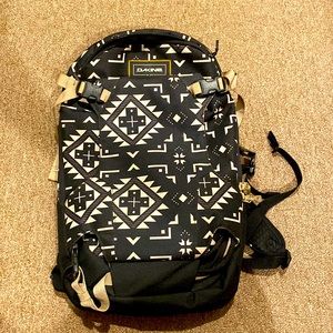 Dakine Heli Pack 12L